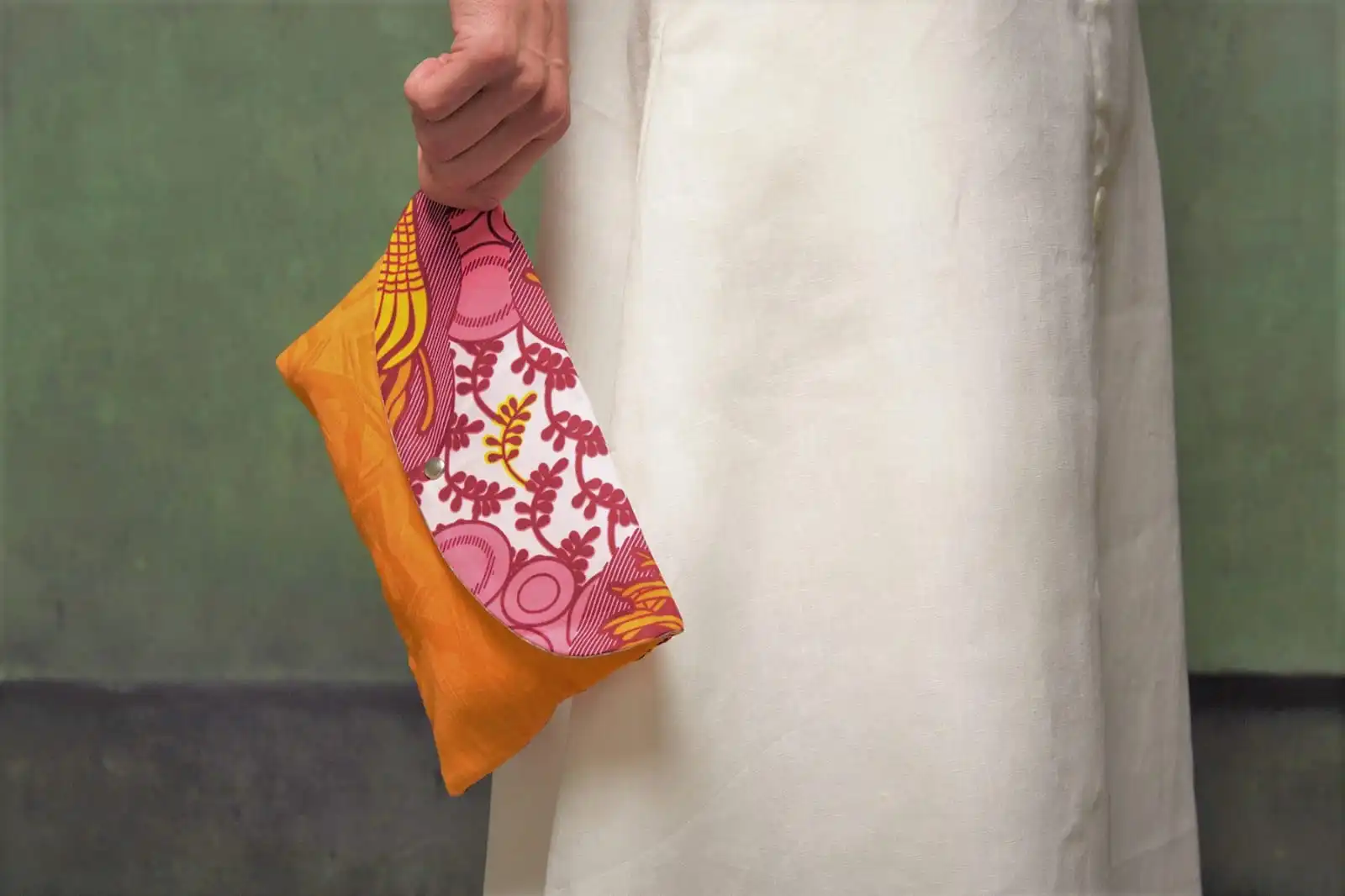 Pochette terracotta en lin